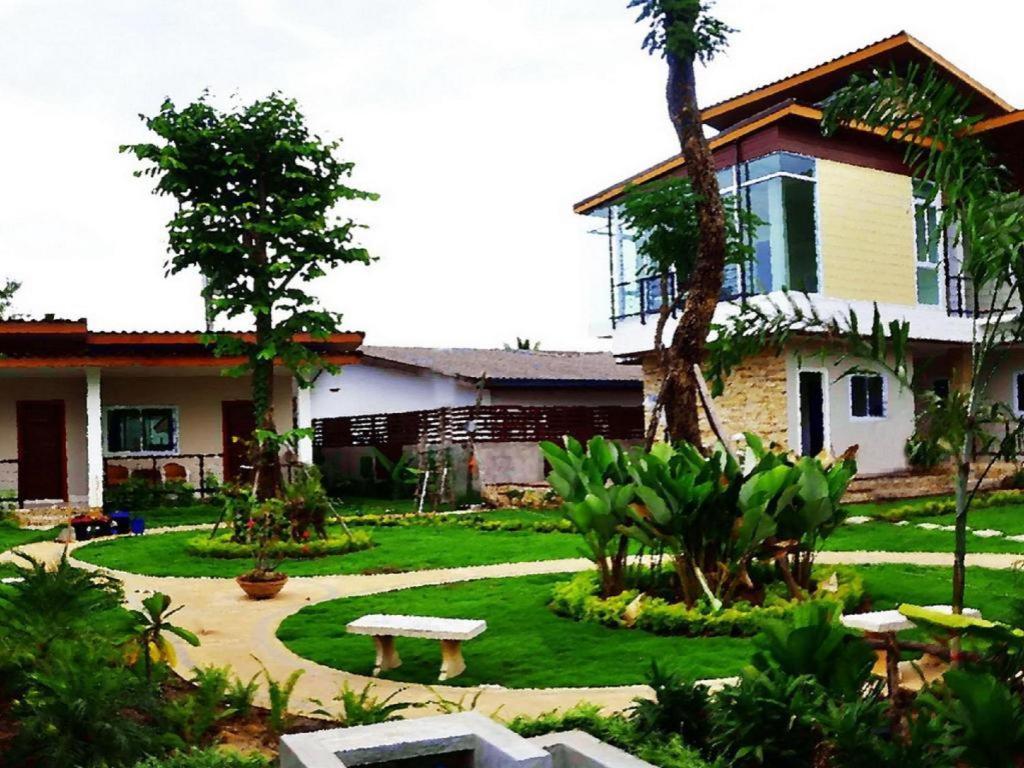 The Park Nangrong Resort Ngoại thất bức ảnh