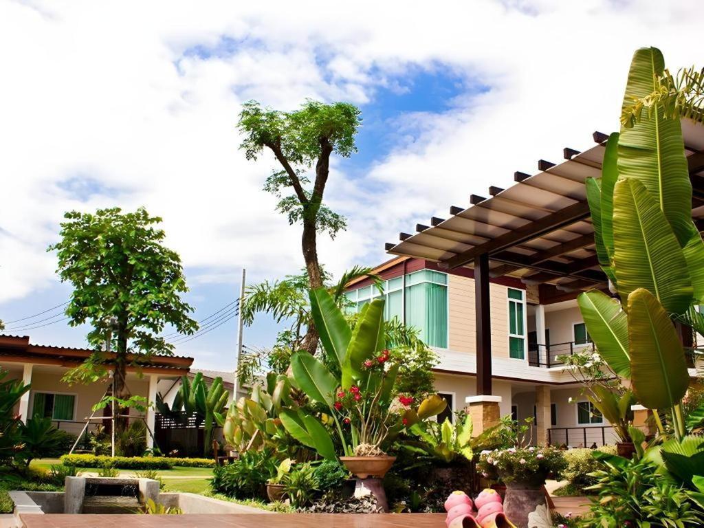 The Park Nangrong Resort Ngoại thất bức ảnh